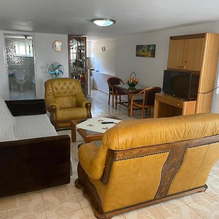 Apartamente Gleni Sarandë Exteriör bild
