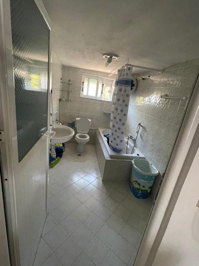 Apartamente Gleni Sarandë Exteriör bild
